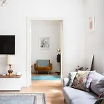 Central 2 Bedroom 2 Full Bathroom Executive Suite